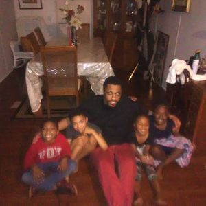 Meet your Posher, Max